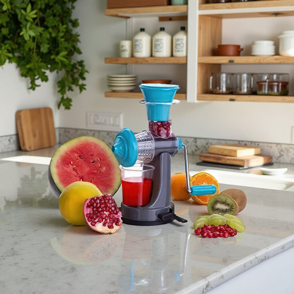 Juicer-Fruit and Vegetable Juicer Nano  Mini Juicer